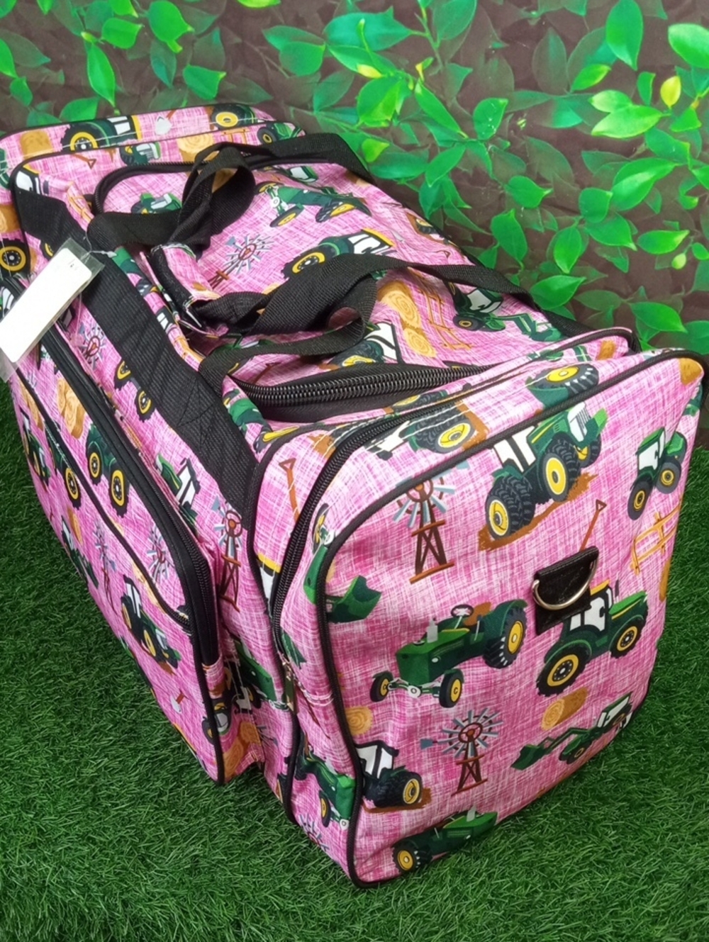 🚜 Ngil Rosedale Farms Pink Tractor Print Duffel Bag - Picture 2 of 6